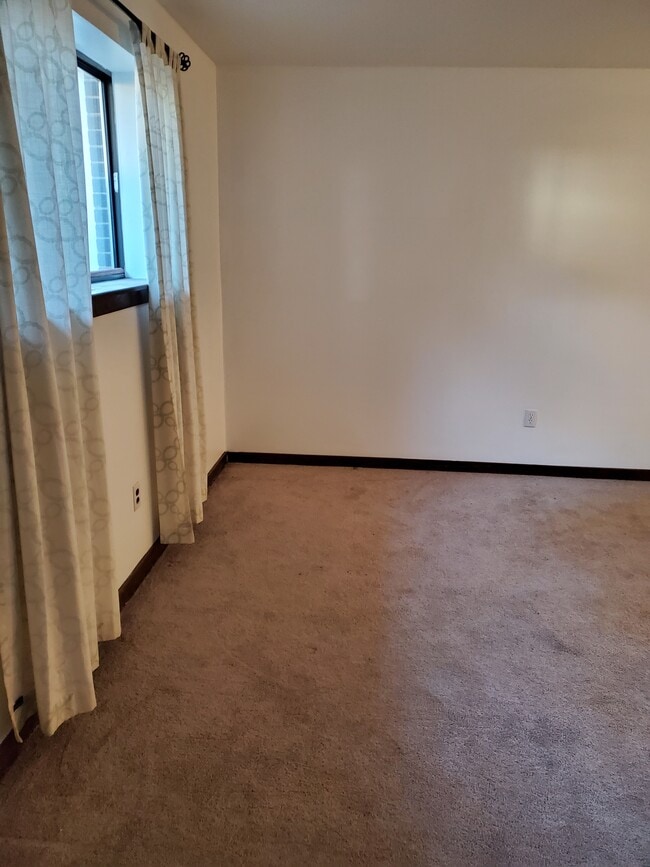 Building Photo - 71 Aiken St Unit 3 B