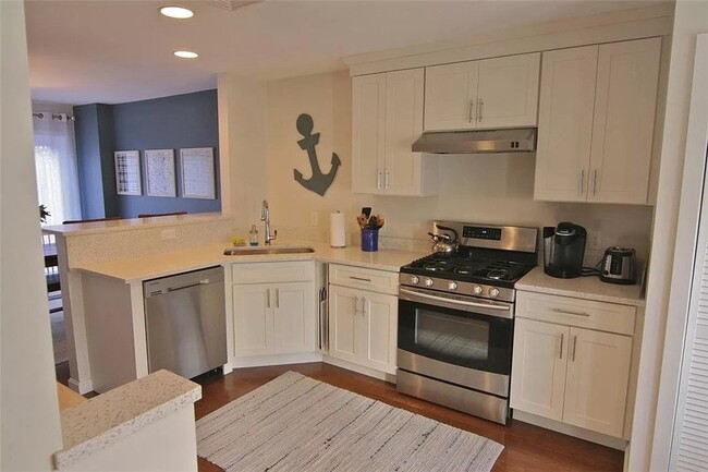 Photo - 70 Houston Ave