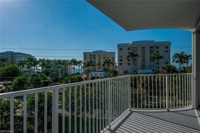 1300 Gulf Shore Blvd N