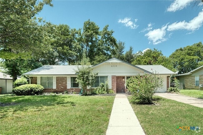 Building Photo - 6218 Brookside Dr Rental
