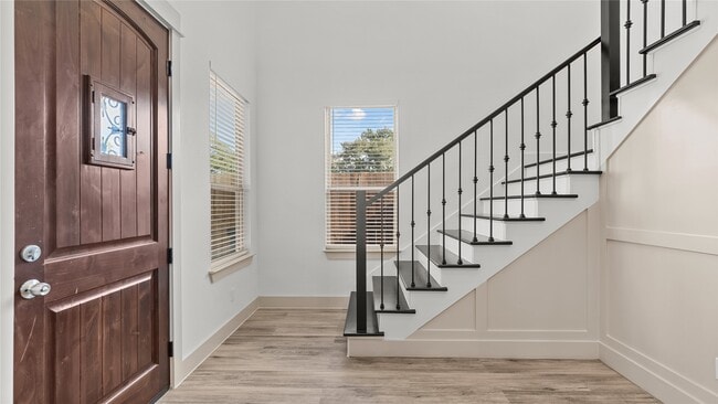 Photo - 517 Moore St