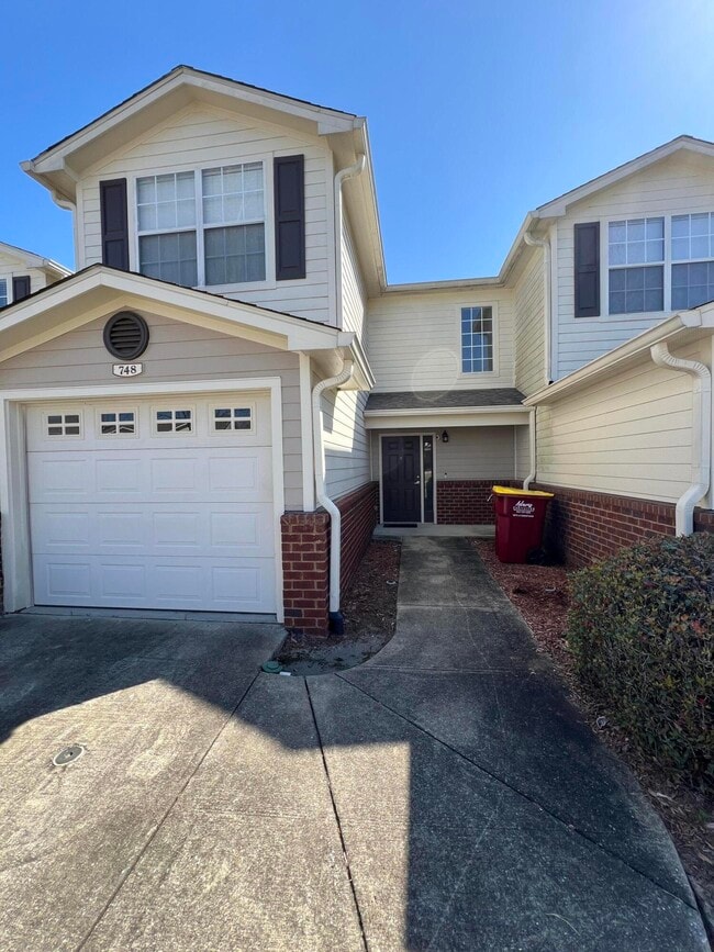 Photo - 748 Majestic Dr Townhome