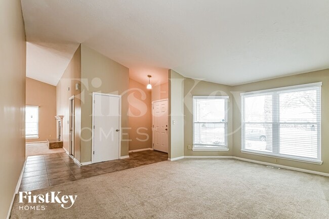 Photo - 7427 Cobblestone W Dr