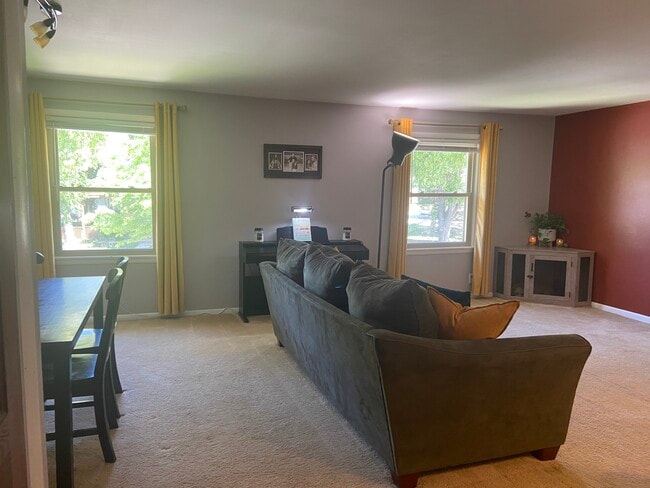 Living Room 17x20 - 11611 W Elmhurst Pky Unit Upper