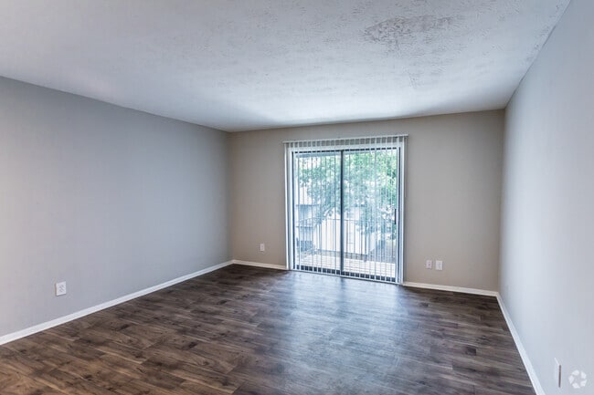 1 BR, 1 BA - 685SF - The Callaway
