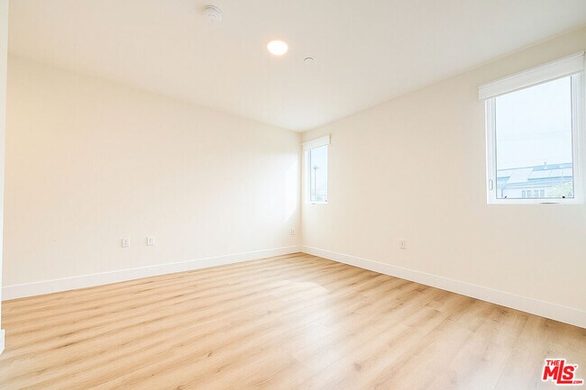 Photo - 5813 Lexington Ave Apartment Unit 201