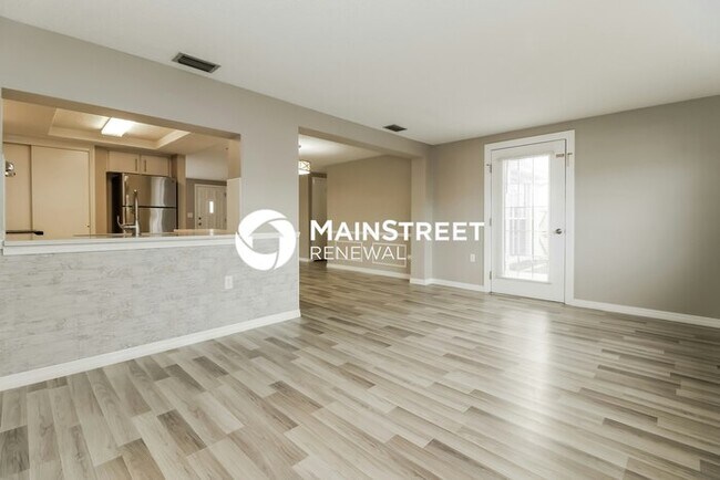 Photo - 3 Bedroom Pet-Friendly Home in New Port Richey, FL with Main Street Renewal