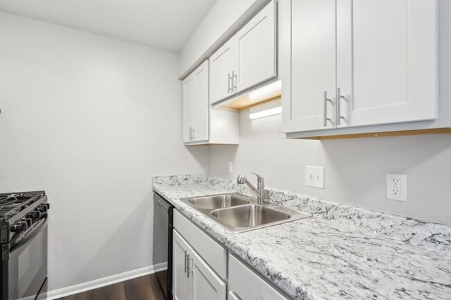 Photo - Mayfair Apartments