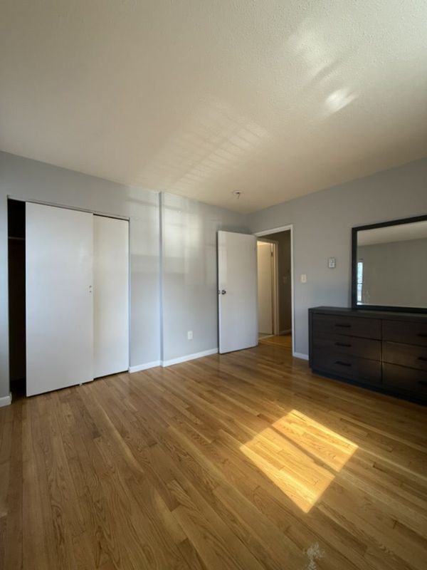 Photo - 565 Hyde Park Ave