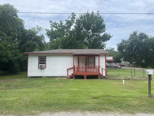 Building Photo - 4617 3rd St Rental