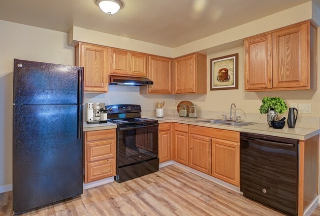 Photo - Fox Hollow Apartment Homes