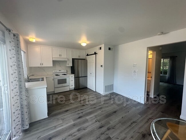 Photo - 491 Serento Cir