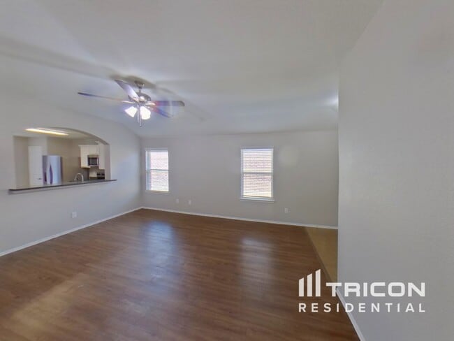 Photo - 1112 Roman Dr