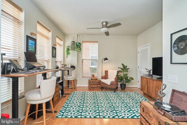 Photo - 3061 Waterloo Ln