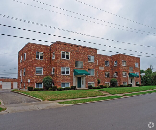 Oakview Manor - Oakview Manor Apartments