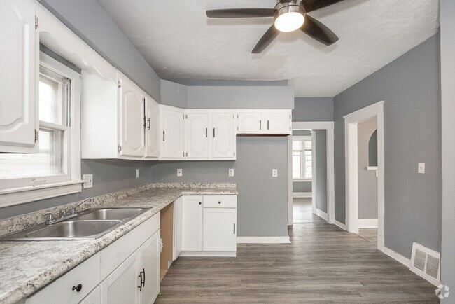 Building Photo - 3 BED 1 BATH SINGLE FAMILY HOME IN THE WAT...