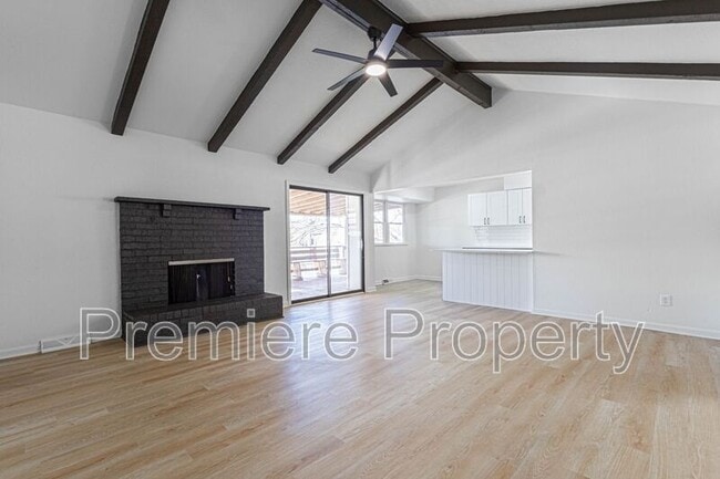 Photo - 705 NW Buckingham Pl