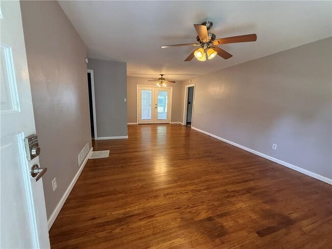 Photo - 6271 Mountain Ct SE