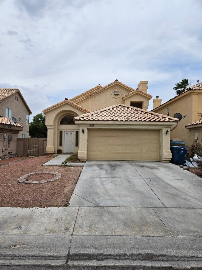Building Photo - 1244 Lucia Dr Rental