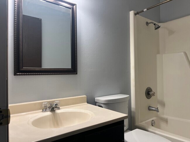 Photo - Chinworth Unit 3