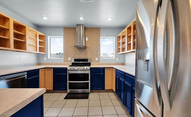 Photo - Large home in Legends West