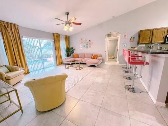 Photo - 302 NE Greenbrier Ave