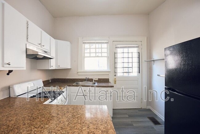 Photo - 433 N Highland Ave NE Unit 3
