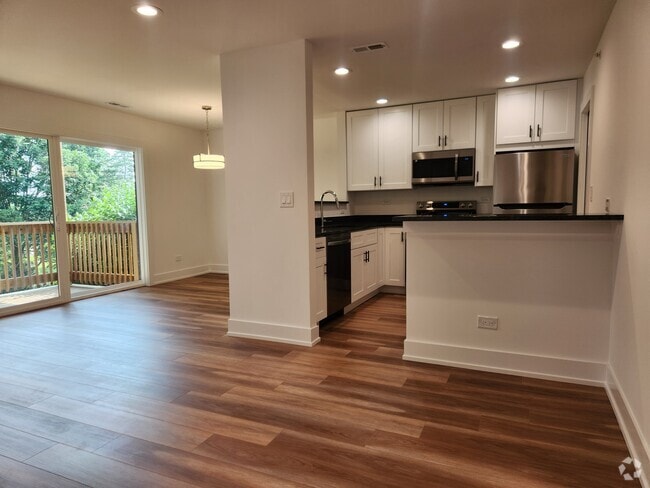 Building Photo - 915 S Ct of Shorewood Unit 1 Rental