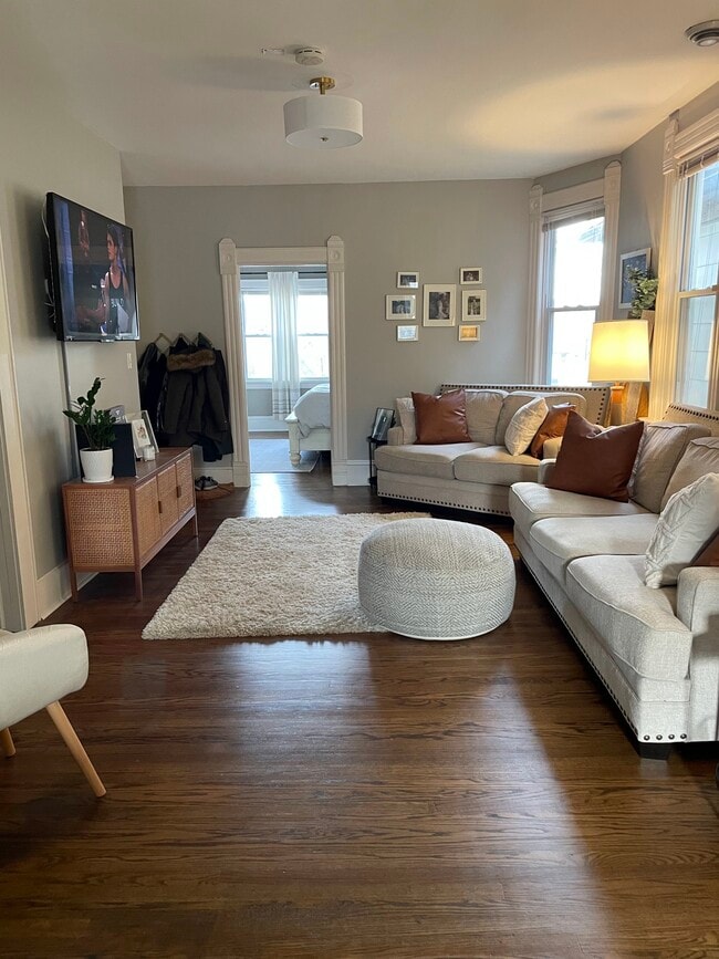 Photo - 1025 E Hamilton St