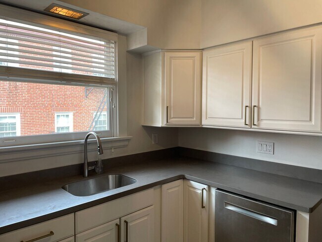 Photo - 3406 Erie Ave Unit #2