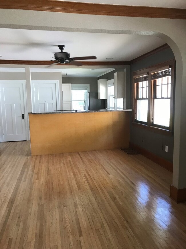 Photo - 3169 Dearborn Blvd