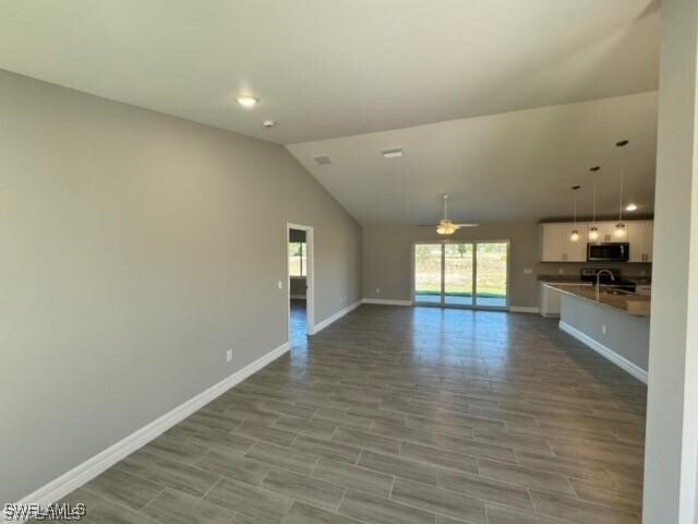 Photo - 834 Rixey St E