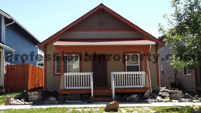 Building Photo - House in Canyon Creek Area