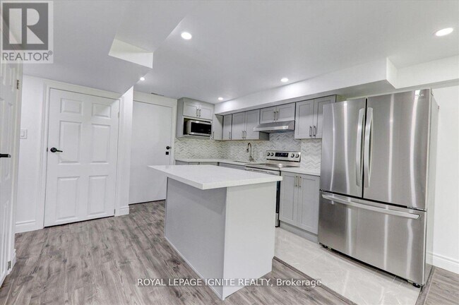 Photo - 103 Bremner St