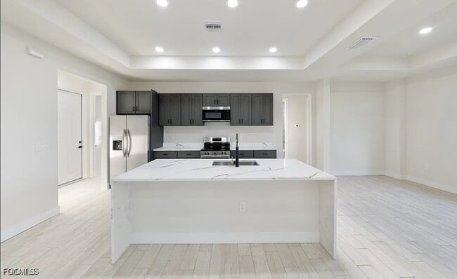 Photo - 2719 42nd St W