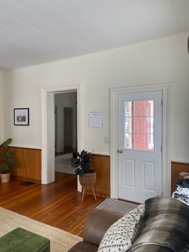Entrance inside - 13 Chapel St Unit 13 Chapel St.
