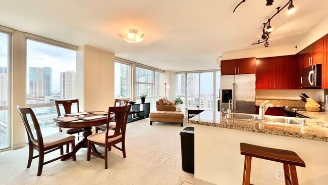 Building Photo - 909 Kapiolani Blvd Unit #1601