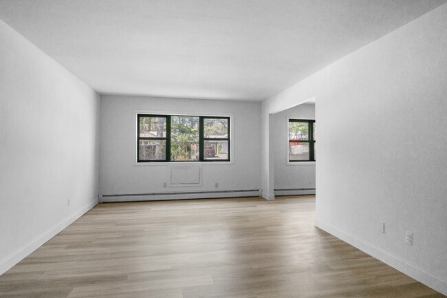 Photo - Laurel Gardens