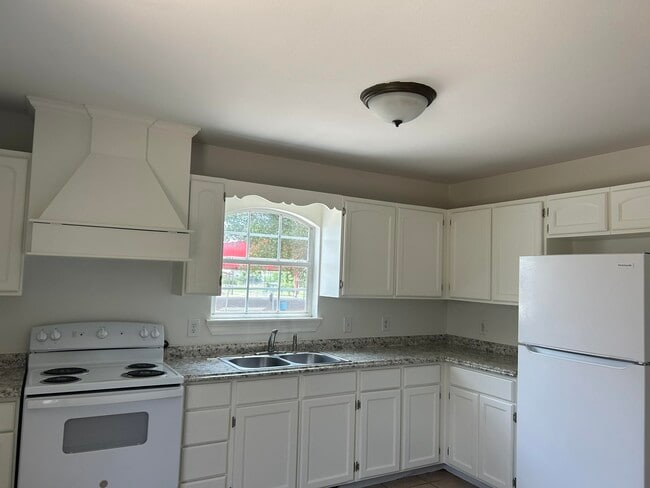 Photo - 4740 Loma Vista Dr