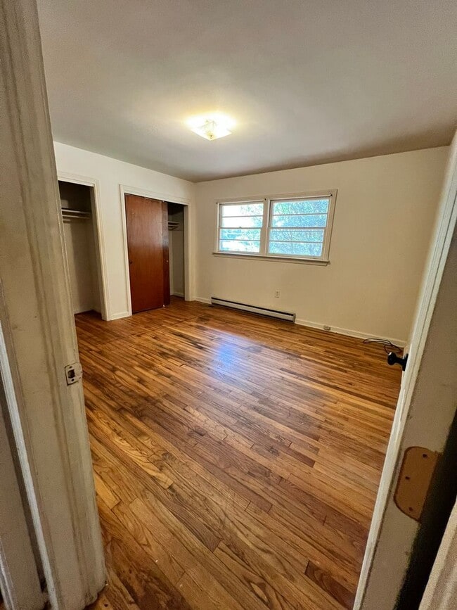 Photo - 204 Pine Ln Unit B
