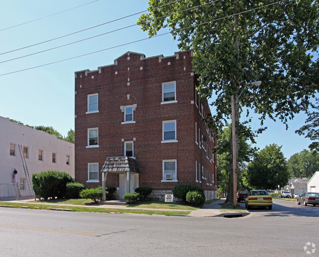Photo - 5701 St John Ave Apartments
