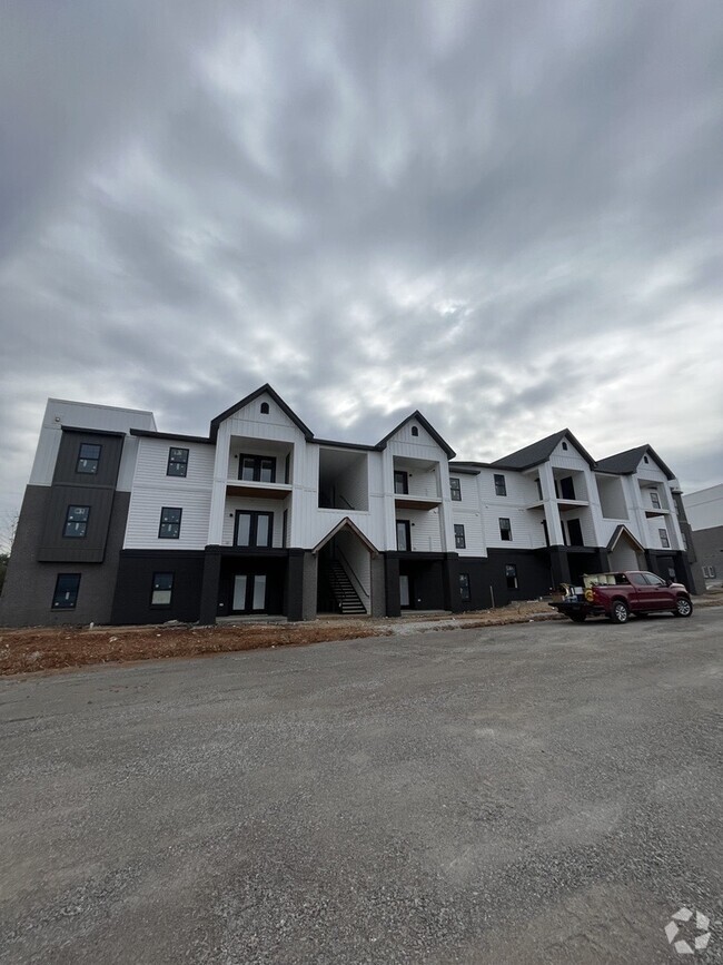 Building Photo - Oakwood Landings Rental