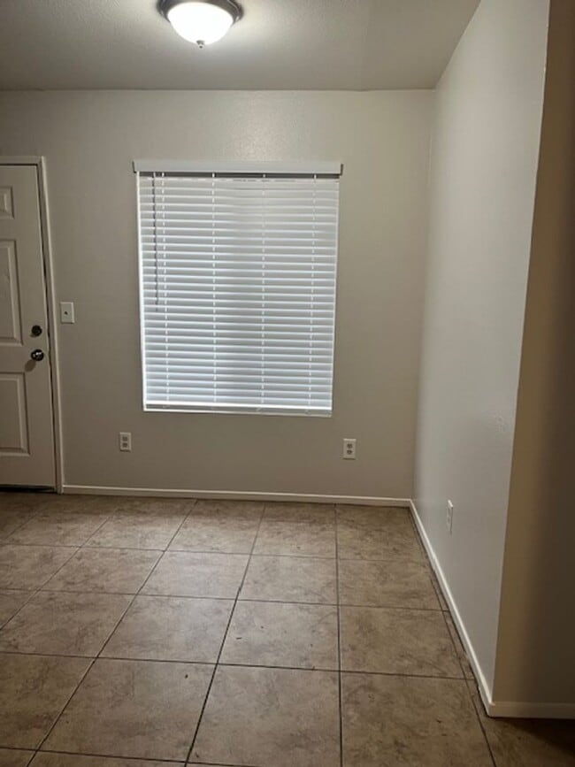 Photo - JR5904 Unit 5904-C