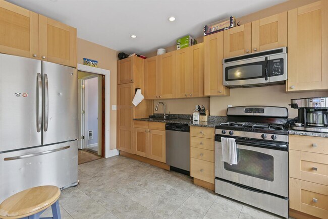 Photo - 34 William St Unit 2