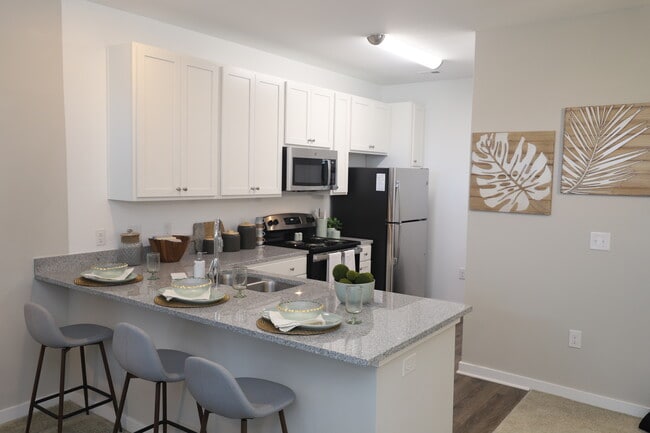 Photo - Royal Sail Apartments at Bridgeport