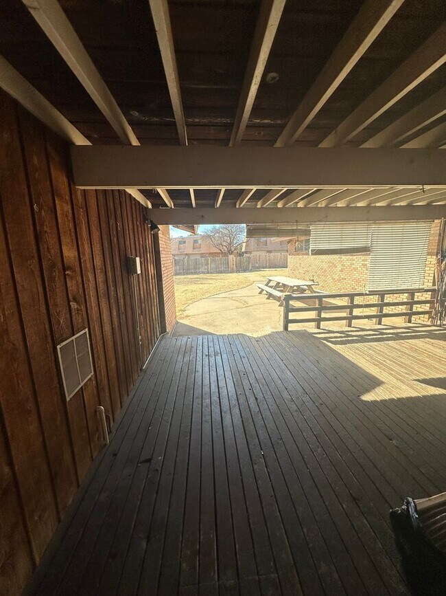 Photo - Newly Remodeled Big and Spacious 5 Bed Home! Huge Back Yard!