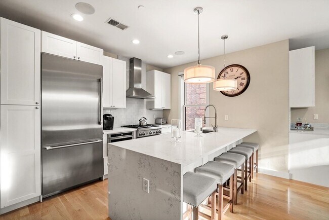 Photo - 280 Gold St Condo Unit 5