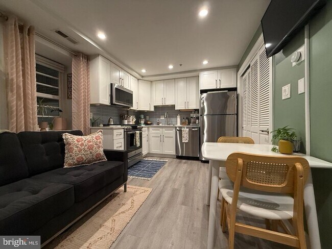 Photo - 625 Park Rd NW Unit 8