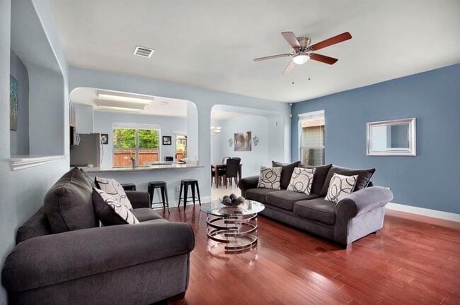 Photo - 1721 E Mesa Park Dr