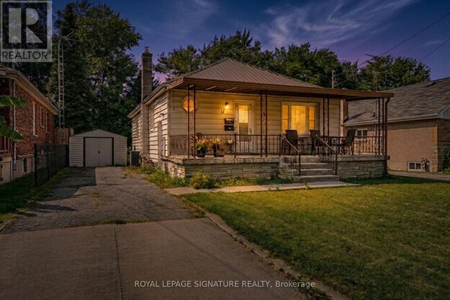 Photo - 17 Prestwick Ave